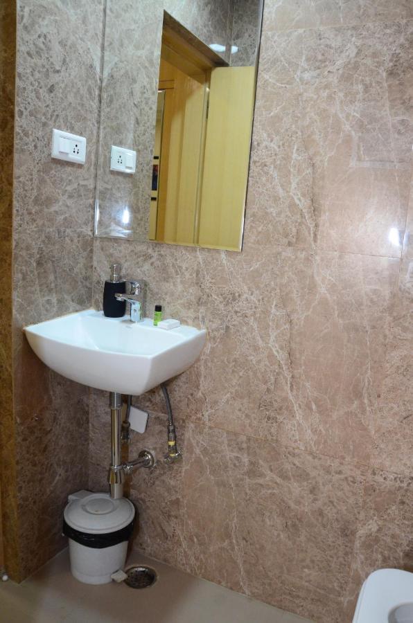 Crytsal Residency Hotel Ranchi Ngoại thất bức ảnh