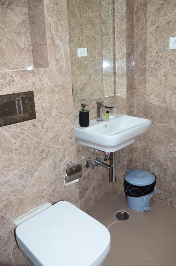 Crytsal Residency Hotel Ranchi Ngoại thất bức ảnh
