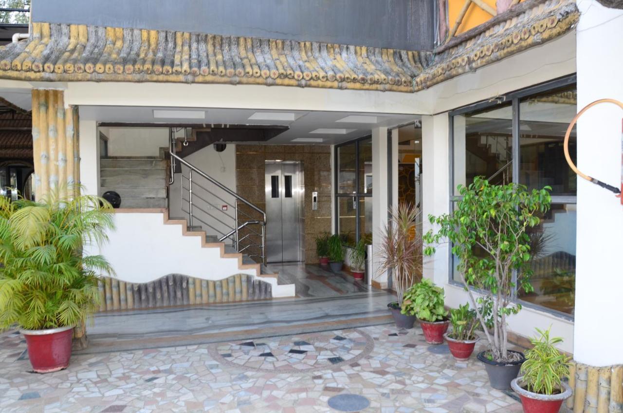 Crytsal Residency Hotel Ranchi Ngoại thất bức ảnh