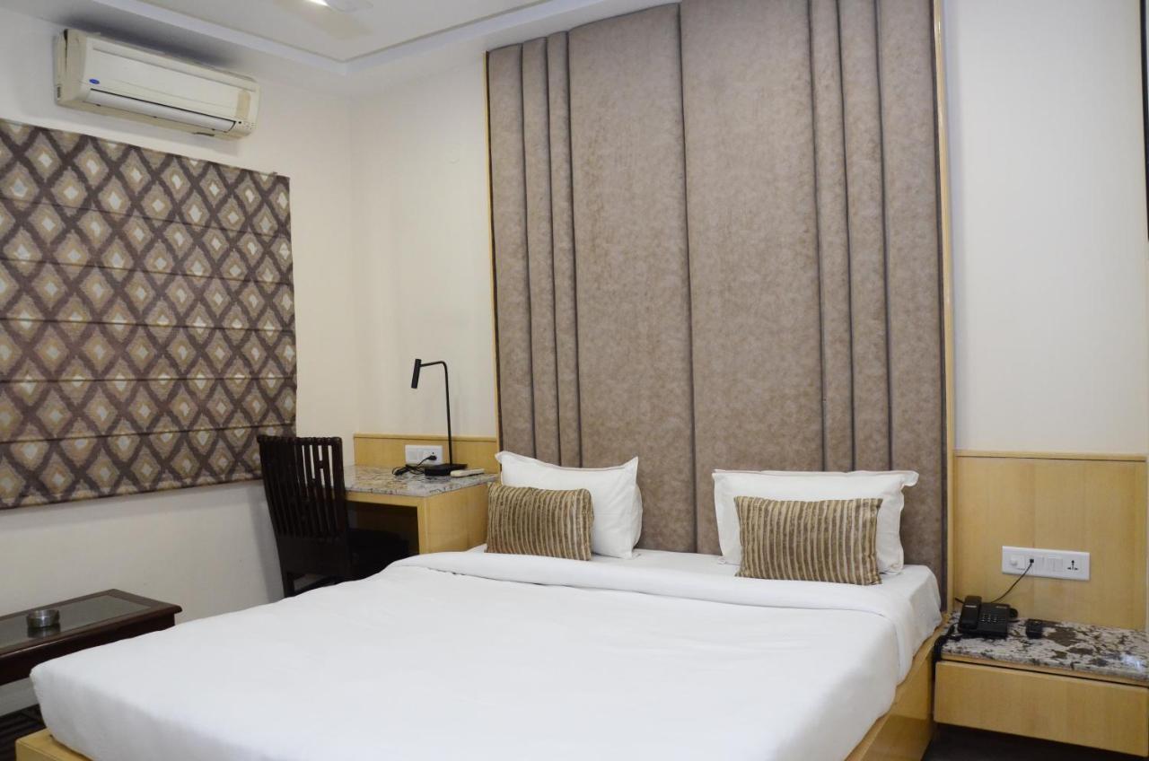 Crytsal Residency Hotel Ranchi Ngoại thất bức ảnh
