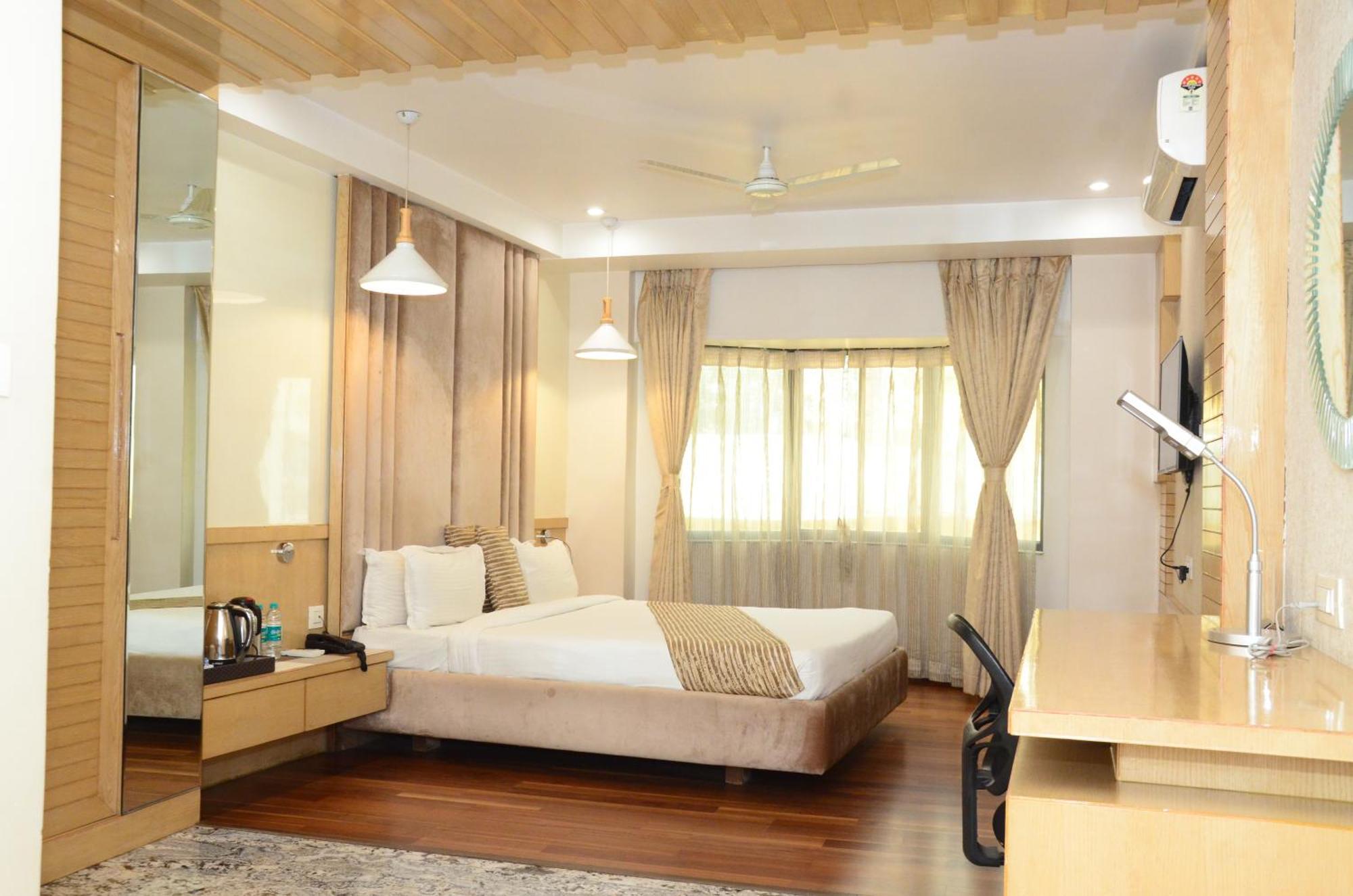 Crytsal Residency Hotel Ranchi Ngoại thất bức ảnh