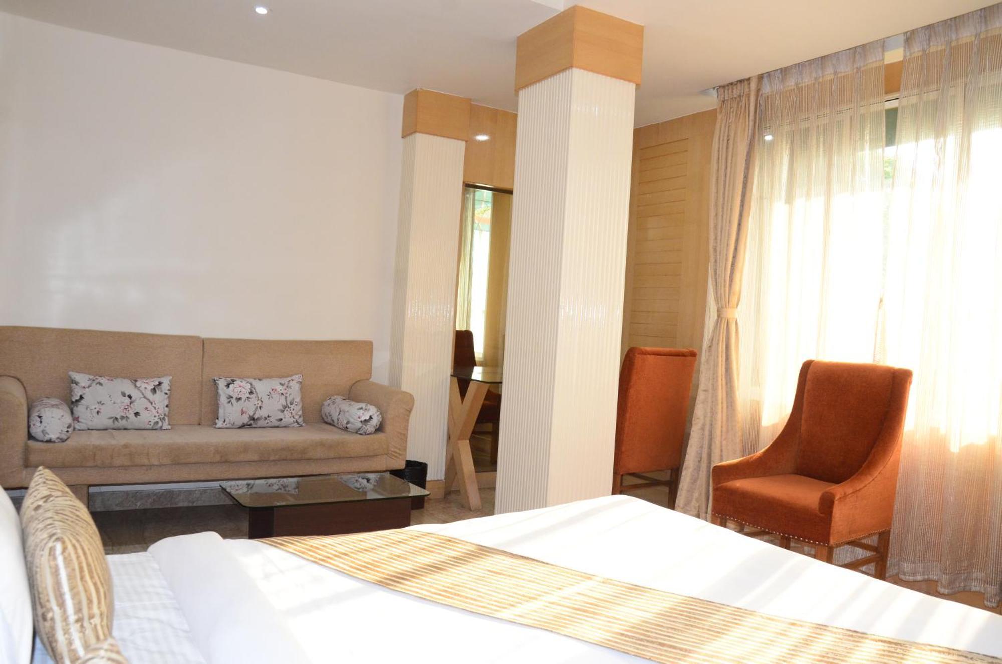 Crytsal Residency Hotel Ranchi Ngoại thất bức ảnh
