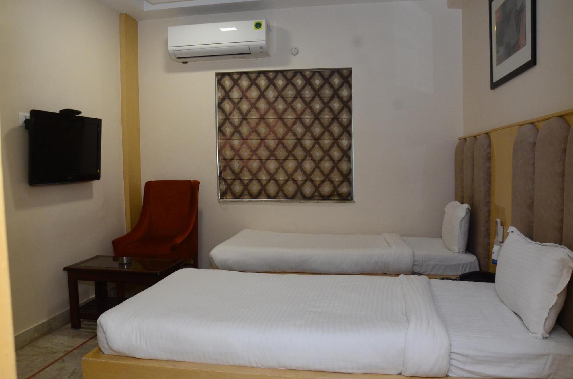 Crytsal Residency Hotel Ranchi Ngoại thất bức ảnh